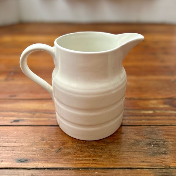 Vintage 1973 Lord Nelson Pottery white ceramic ribbed pitche - Picture 8 of 9